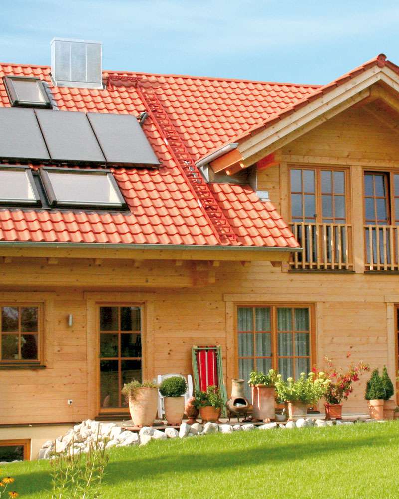 Helles Holzhaus mit Garten 